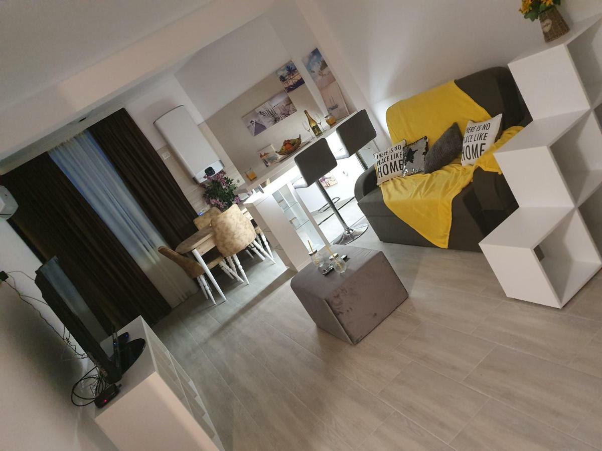 Alessia Lux Apartament Prima Linie Malul Marii Năvodari Extérieur photo
