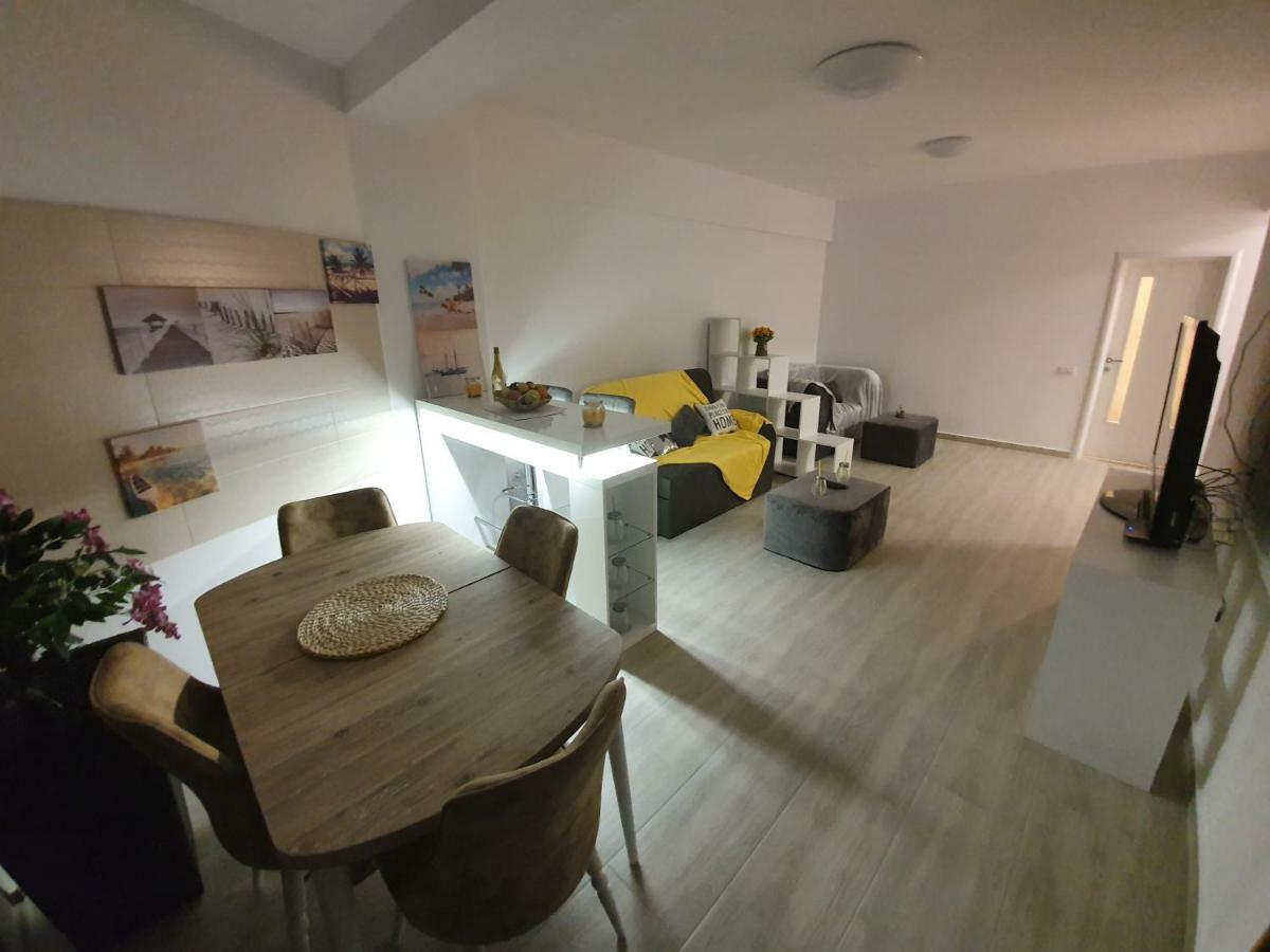 Alessia Lux Apartament Prima Linie Malul Marii Năvodari Extérieur photo